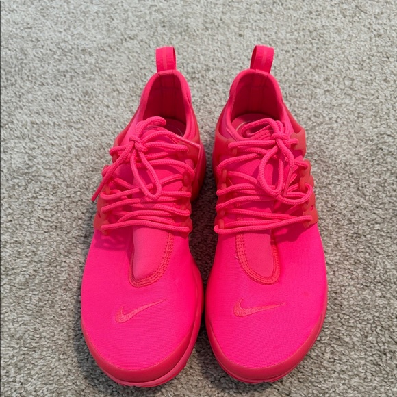 Nike Hot Pink Running Shoes - Picture 2 of 5